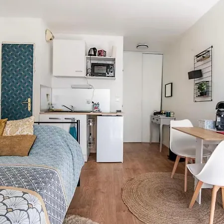 Les Cedres, Et Chaleureux ! Daire Cholet